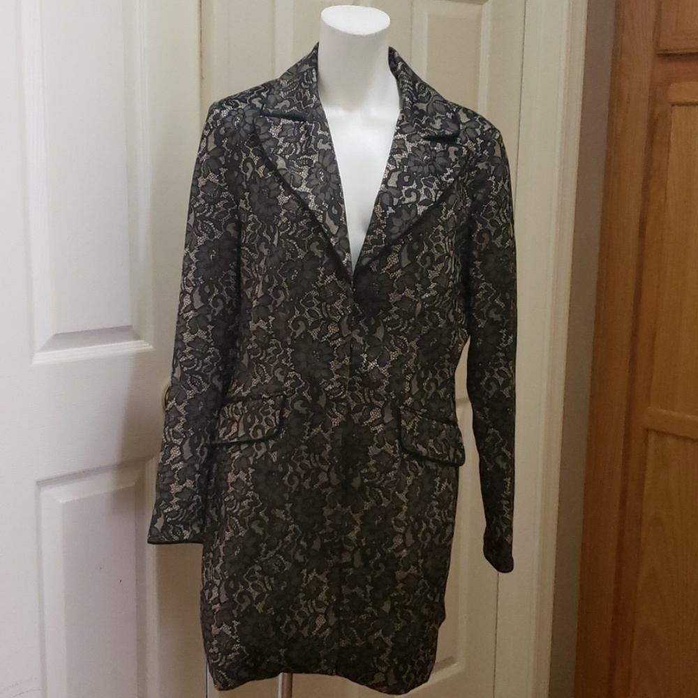 Bisou Bisou Coat.